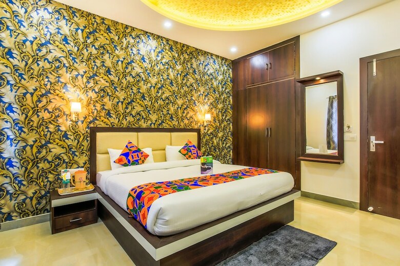 Fabhotel Star Of Taj Restobar