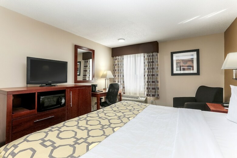 Hotel Baymont By Wyndham Bowling Green