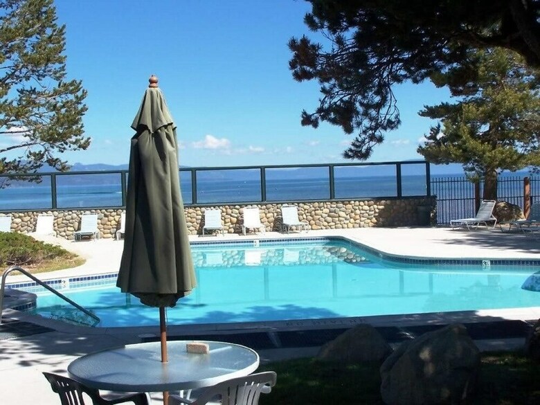 Mv25: Waterfront Tahoe Keys Home