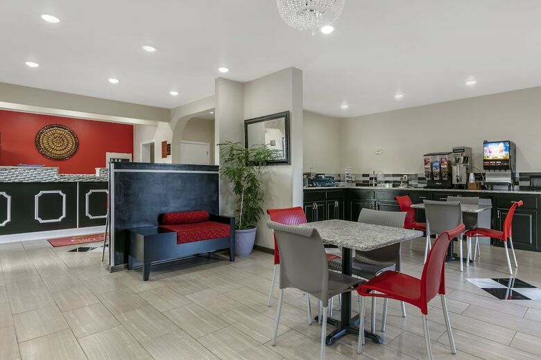 Hotel Econo Lodge Inn & Suites