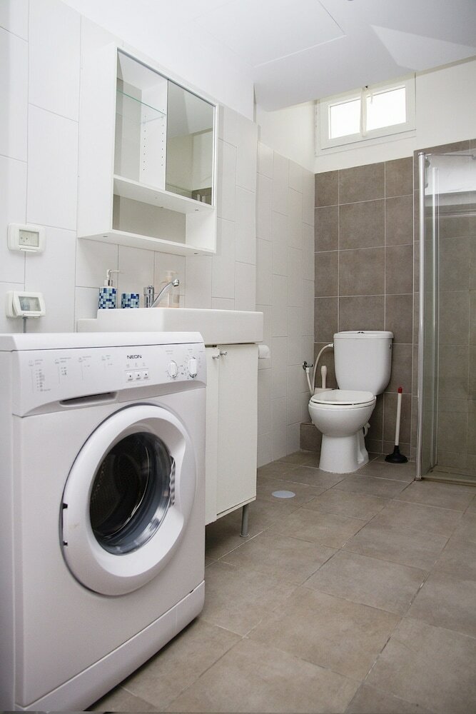 Gk Apartments - Balfour 147