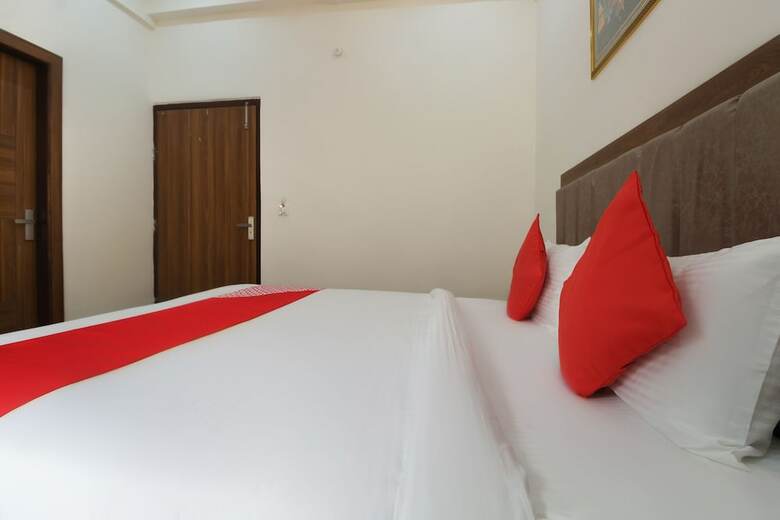 Hotel Oyo 62646 Taj Classic