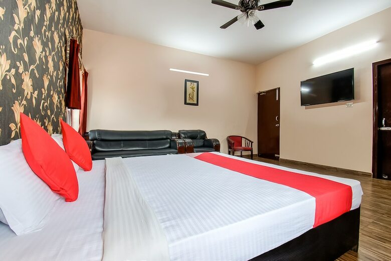 Hotel Oyo 60880 Grand Imperia Inn