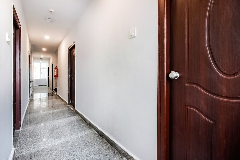 Hotel Silverkey Executive Stays 28060 Jv Colony