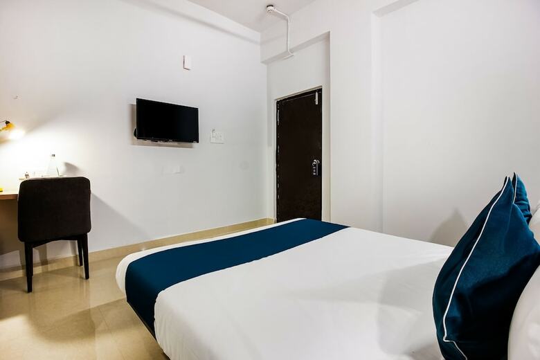 Hotel Silverkey Executive Stays 28060 Jv Colony