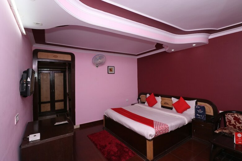 Hotel Oyo 27612 Maitri Holiday Home