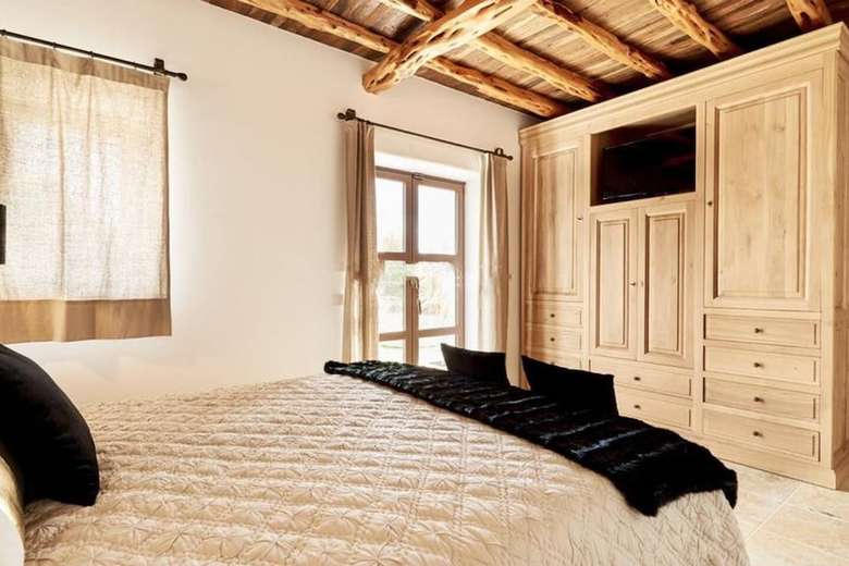 Apartamentos Villa Can Prats, Luxury Villa Surrounded By Nature