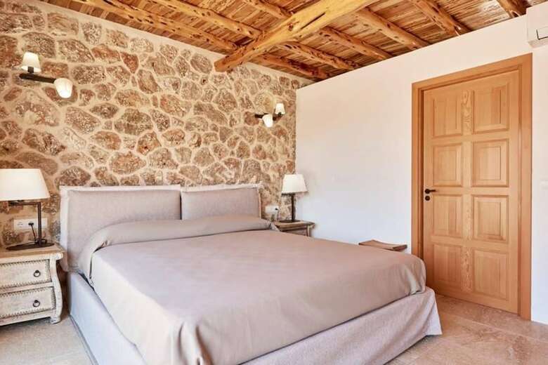Apartamentos Villa Can Prats, Luxury Villa Surrounded By Nature