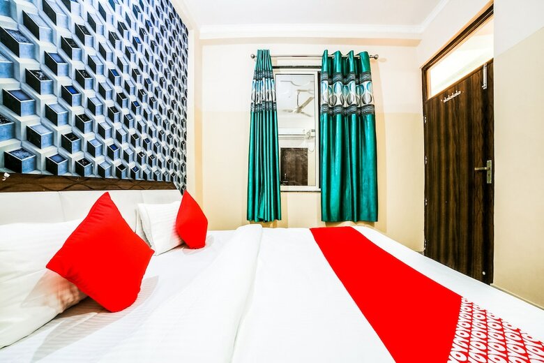 Hotel Oyo 44135 Jyoti Palace