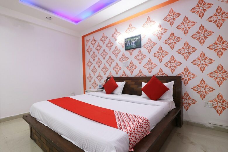 Hotel Oyo 49535 Attrap Residency