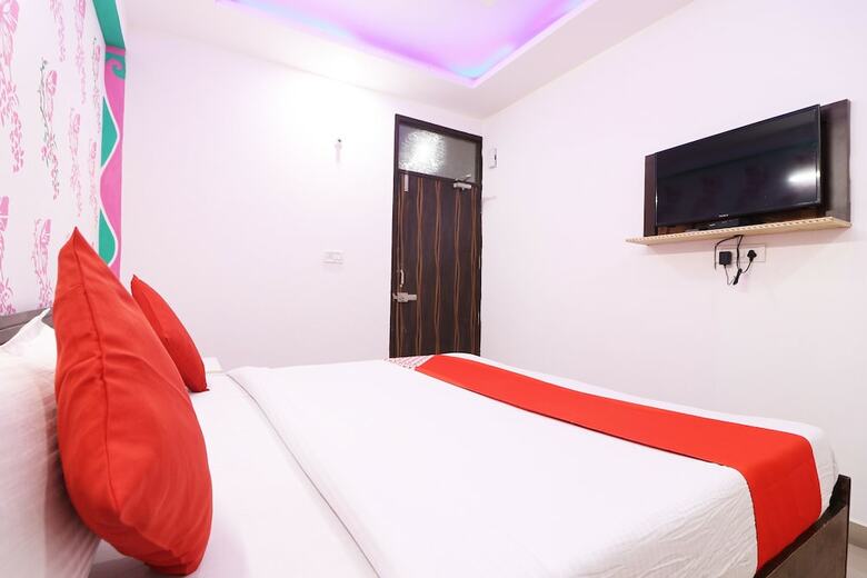 Hotel Oyo 49535 Attrap Residency