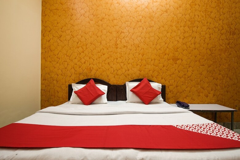 Hotel Oyo 42790 Mukund Resort