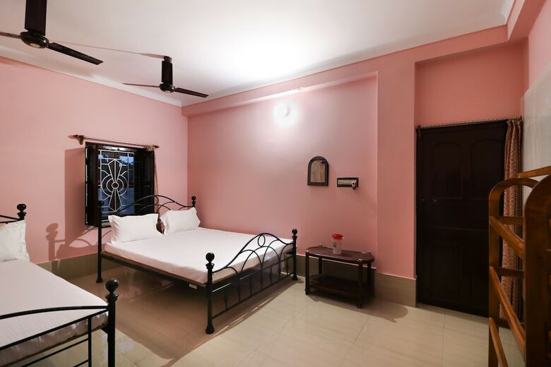 Hotel Spot On 49052 Shree Chaitanya Math Teertha Bhawan