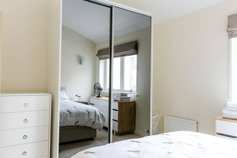 Lovely 1br Home, Located In Farringdon, 2 Guests