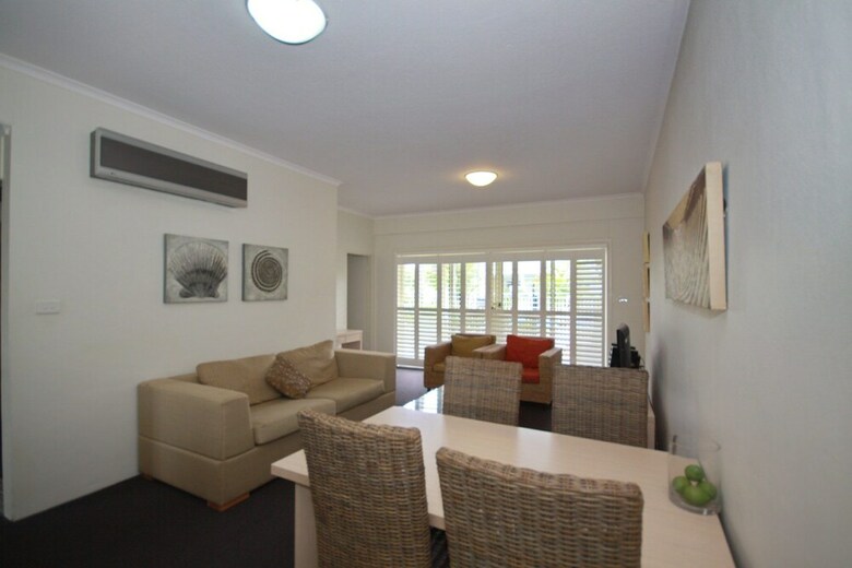 Pacific Blue Apartment 336, 265 Sandy Point Road