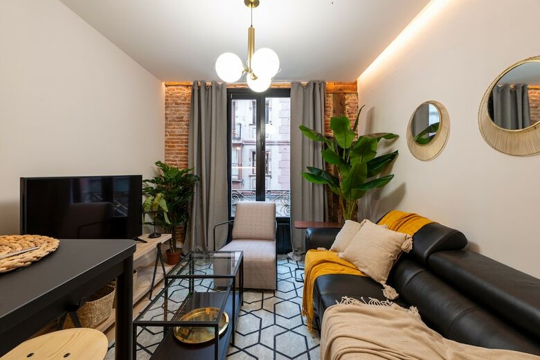 Renovado Y C�ntrico Apartamento Con AC