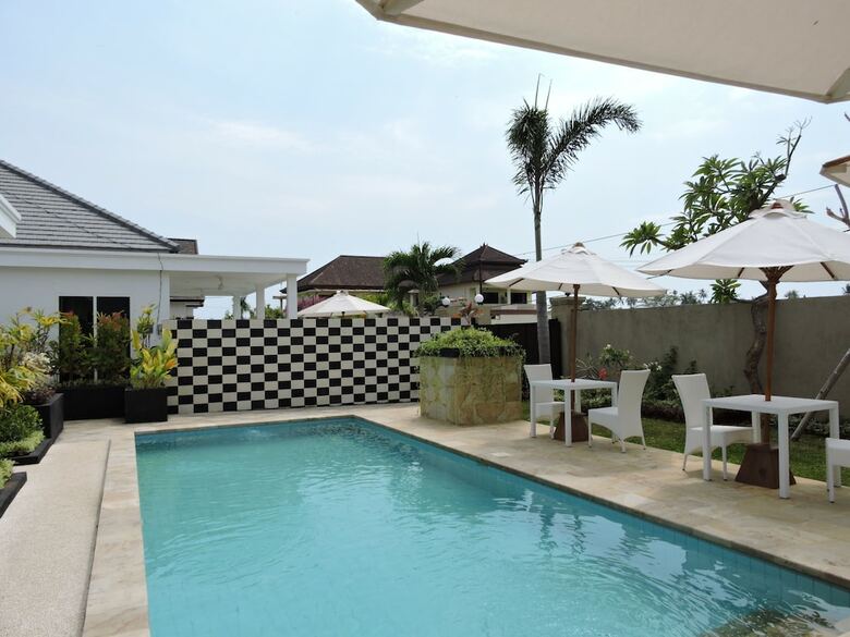 Hotel Kartika Villas