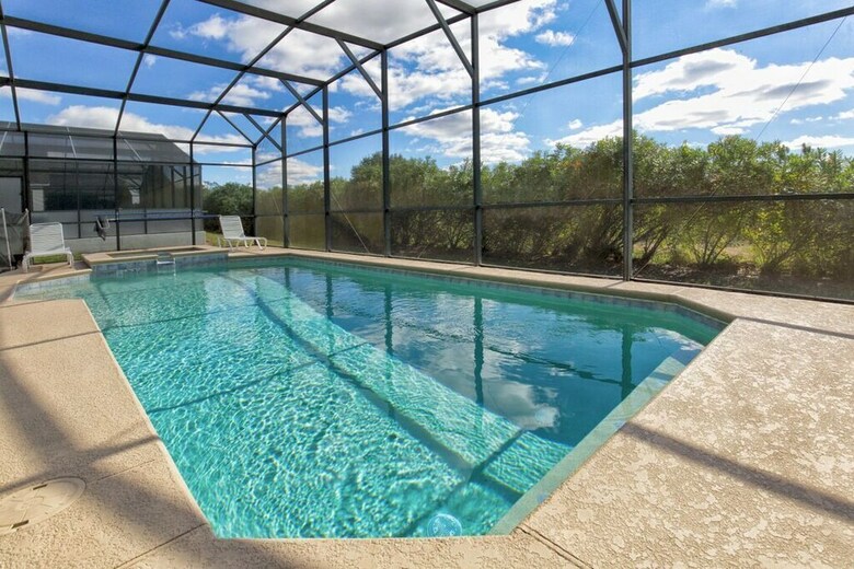 Huge Gated Pool Home Perfect For Large Families!