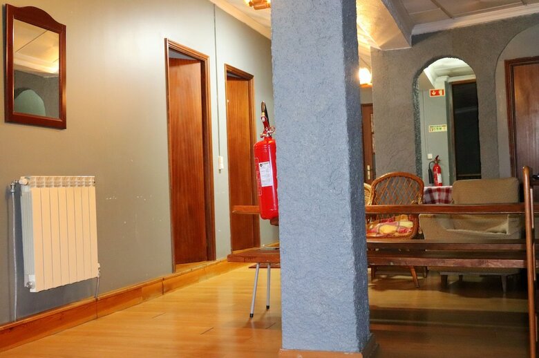 Apartamentos Alojamentos Estrela Peles