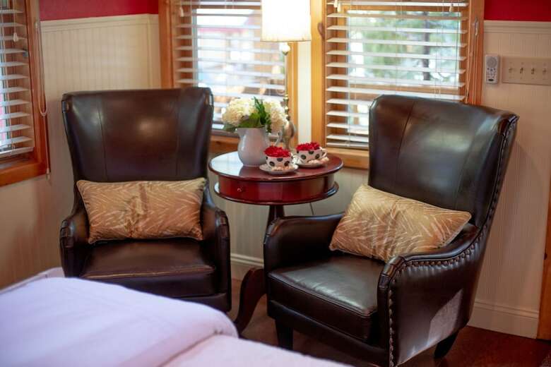 Elliott House Bed & Breakfast