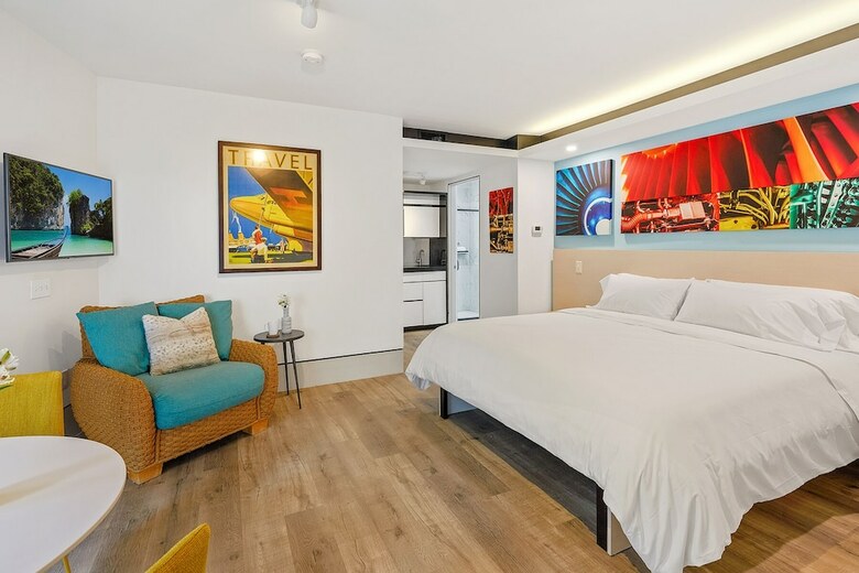Motel Ocean Treasure Beachside Suites
