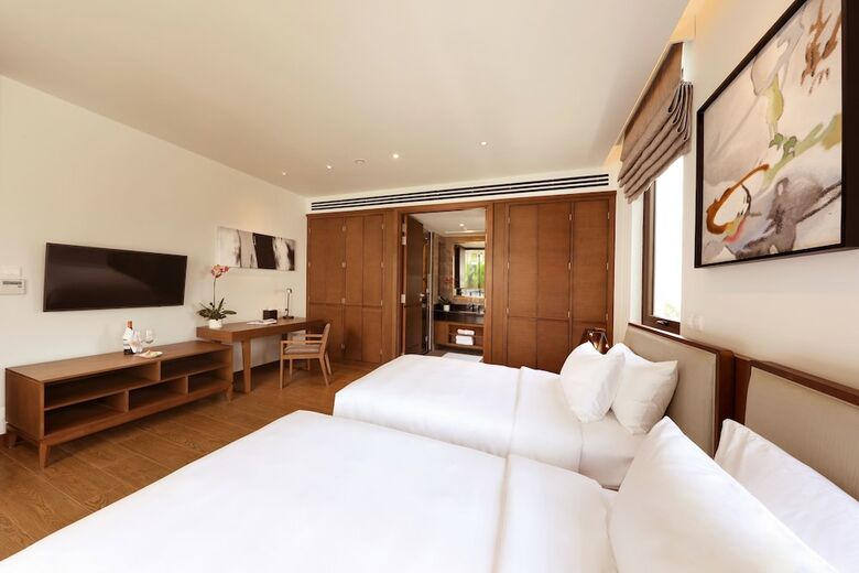 Premier Village Ha Long Bay Resort