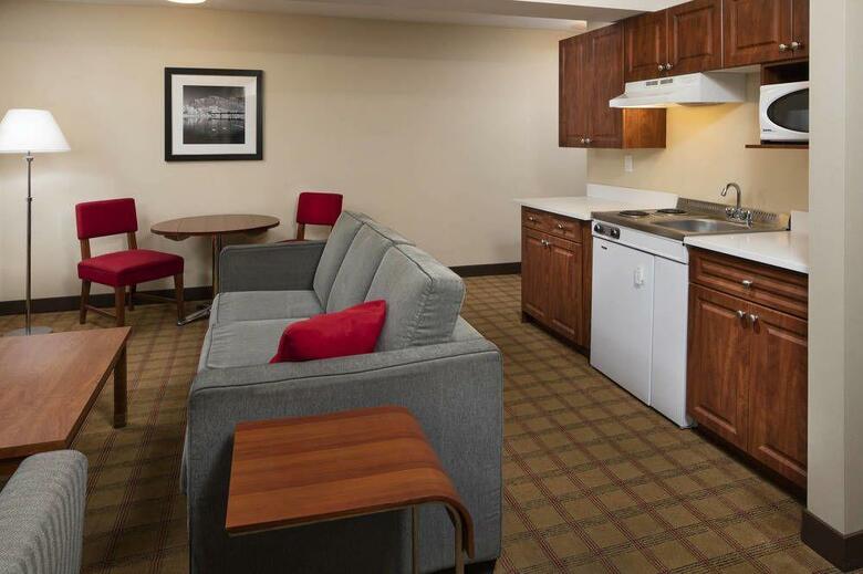 Hotel Four Points By Sheraton Kamloops