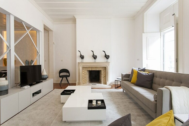 Elegant Chiado Apartment Rentexperience
