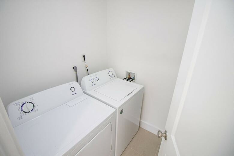 Like New Miami Springs Family Home