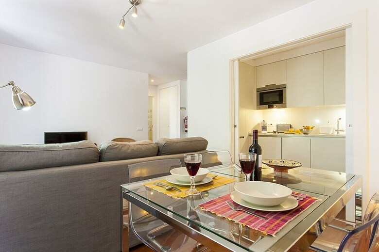 Bel�m Burgundy Apartment Rentexperience