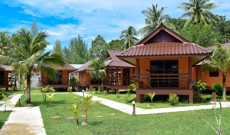 Hotel Lanta Pearl Beach Resort