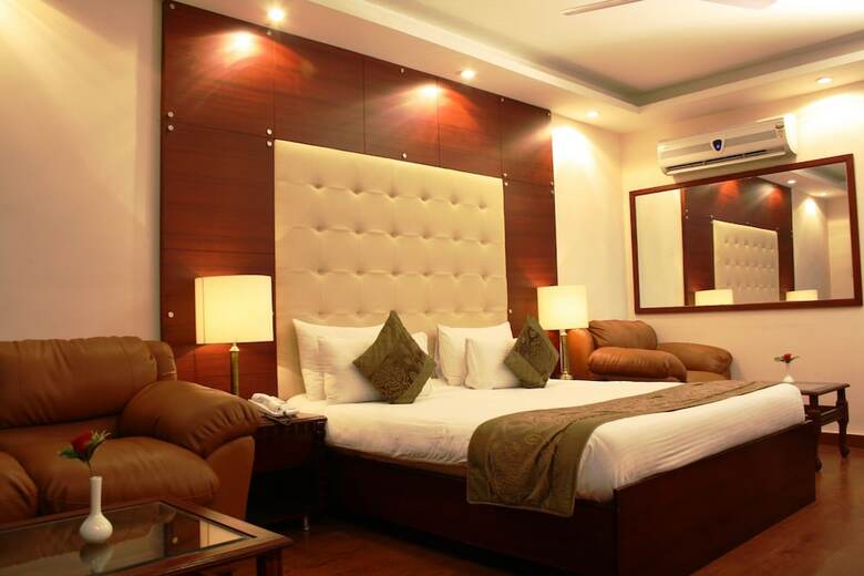 Hotel Forest Green