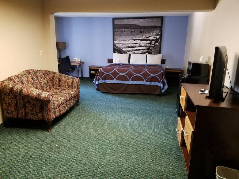 Motel Super 8 By Wyndham Bentonville