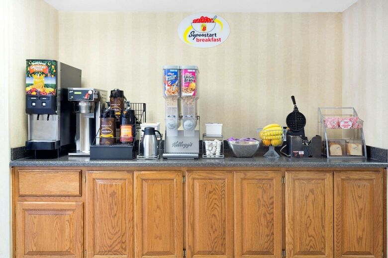 Motel Super 8 By Wyndham Bentonville