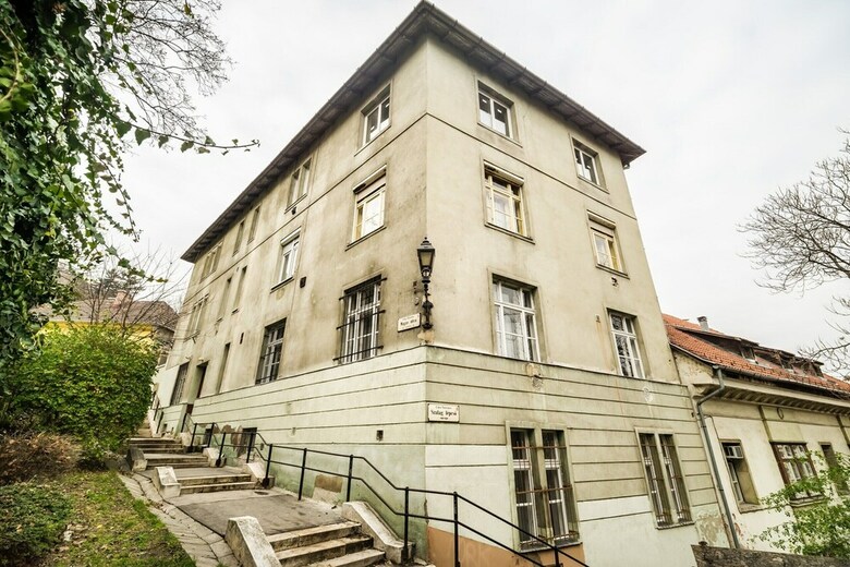Magas 5 Apartment