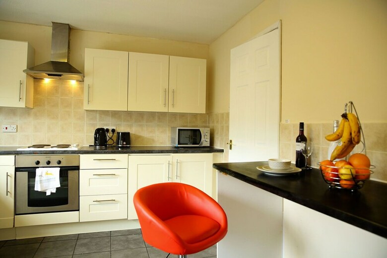 Central Luton Cozy Home
