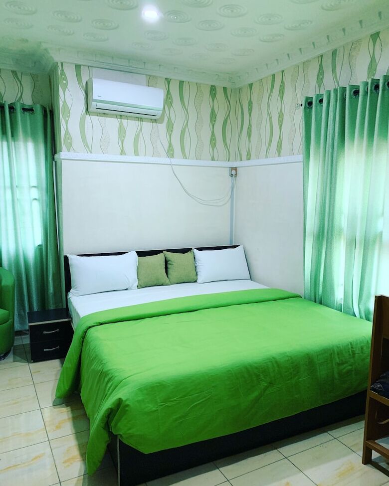 Ariflad Hotel & Suites