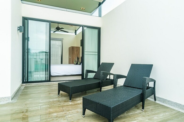 3bdr Townhouse 800m From Bangtao Beach