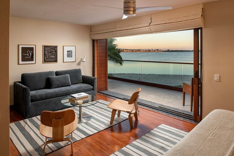 Endless Summer By Avantstay | Beachfront Home W/ Sunset Views!
