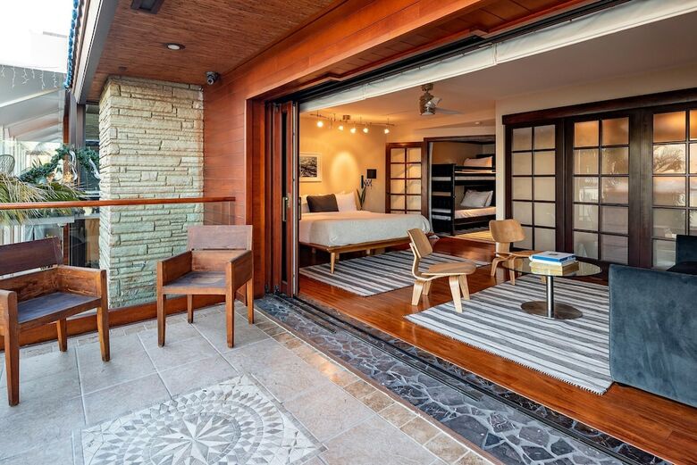 Endless Summer By Avantstay | Beachfront Home W/ Sunset Views!