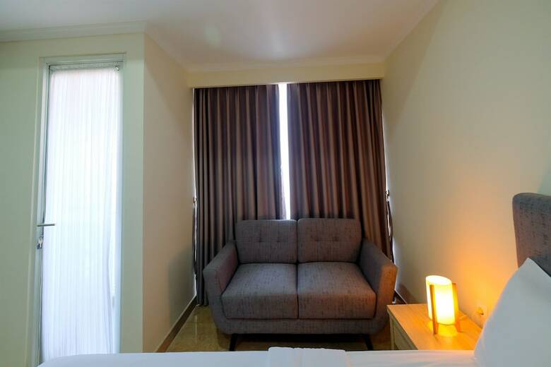 Modern Studio At Menteng Park Apartment