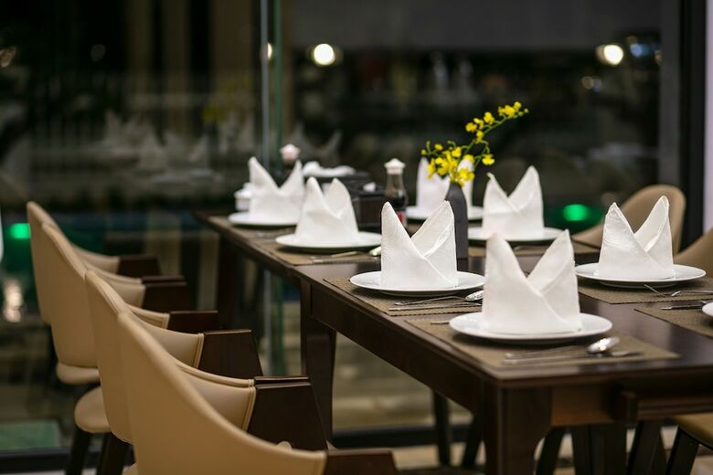 Hotel Tuan Chau Kingly Villa
