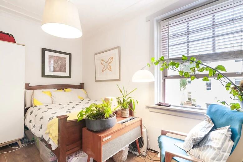 Beautiful Lush And Green Oasis Studio Apartment