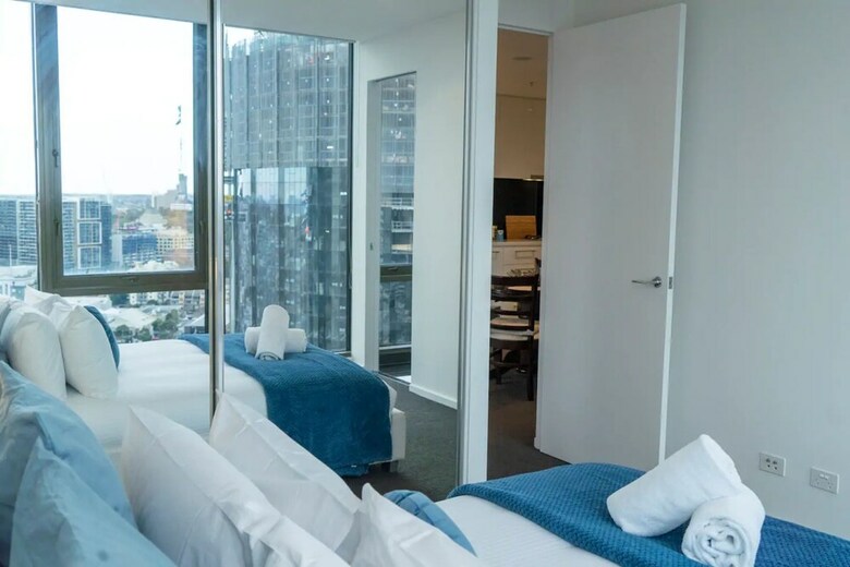 2 Bedroom Apartment With City Views