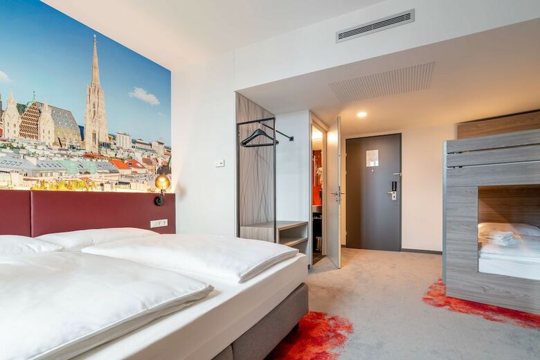 Hotel Campanile Vienna South