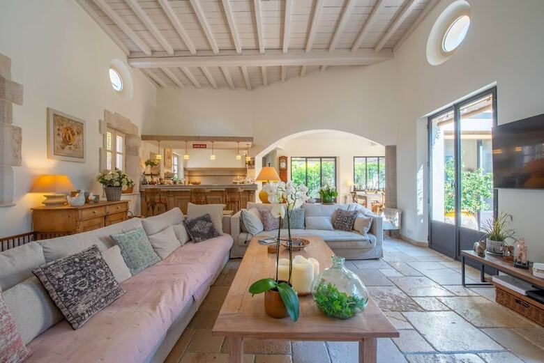 Villa Glamira By The Pearls Collection