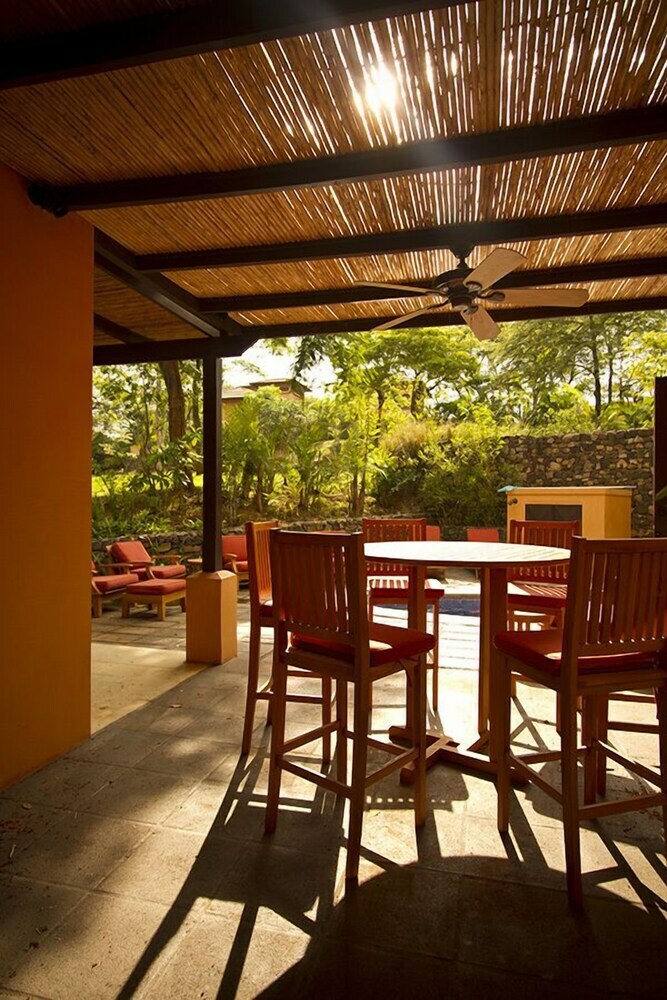 Jet Luxury At Langosta Beachresortvillas