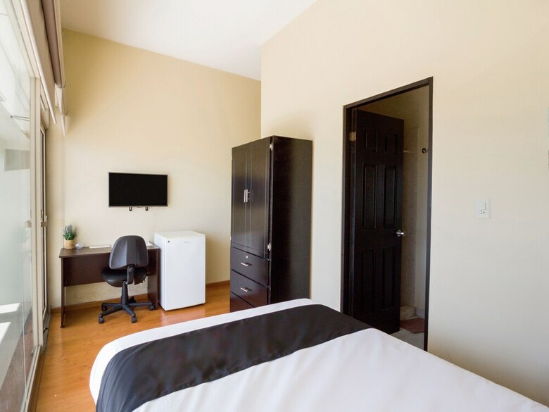 Hotel Capital O Ecohabit Monterrey