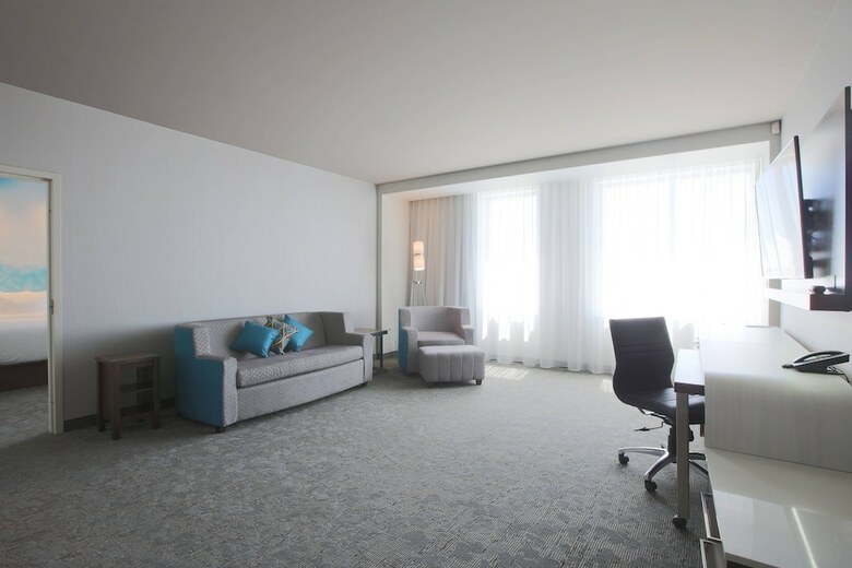 Hotel Courtyard By Marriott Montreal Brossard