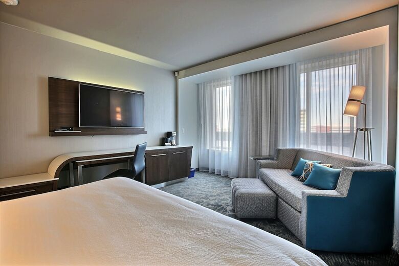 Hotel Courtyard By Marriott Montreal Brossard